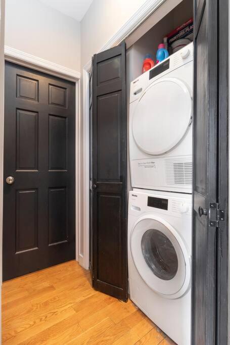 Renovated Lower East Side 2br 1ba Washer Dryer Appartamento